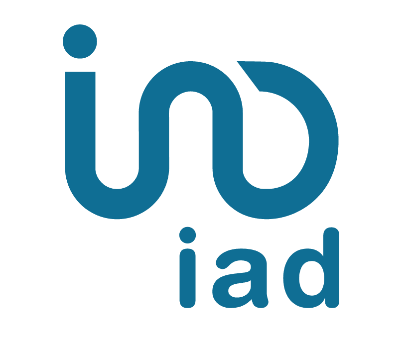 Logo de IAD
